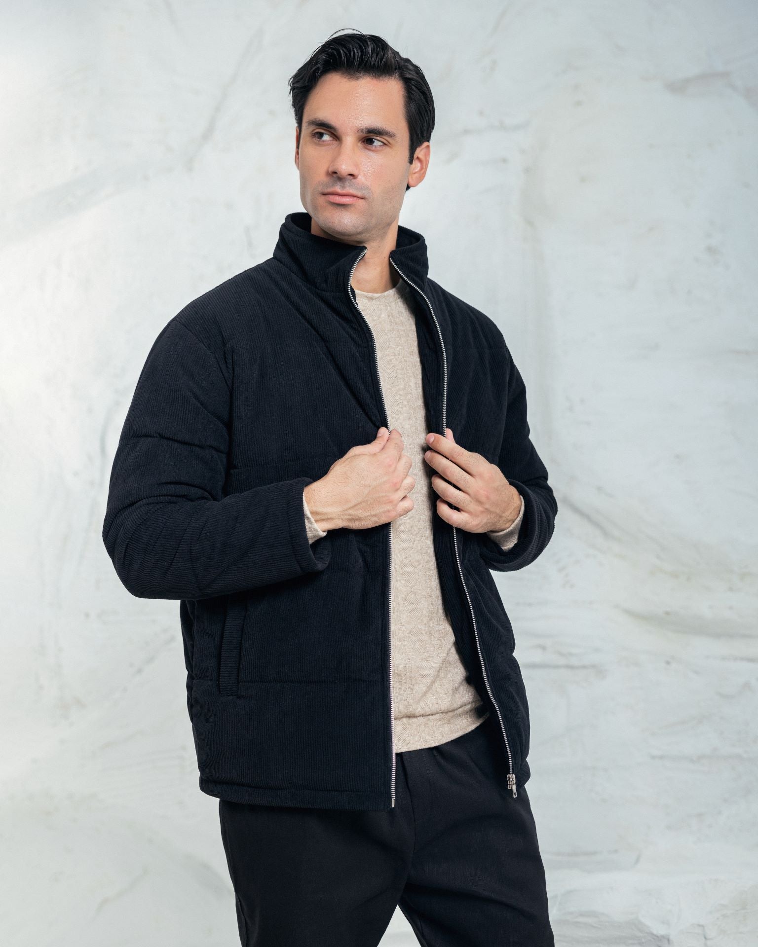 جاكيت كوردروي أسود