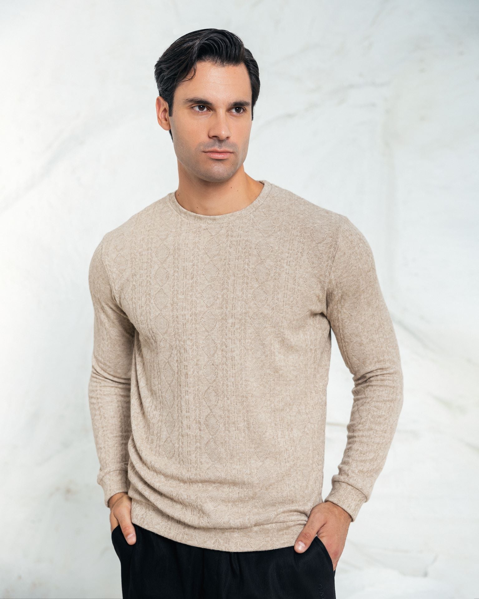 Beige jacquard strik siden