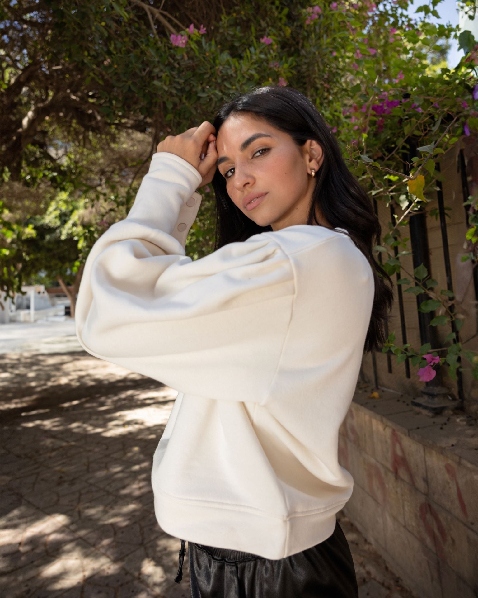 Offwhite sweatshirt med pufærmer siden