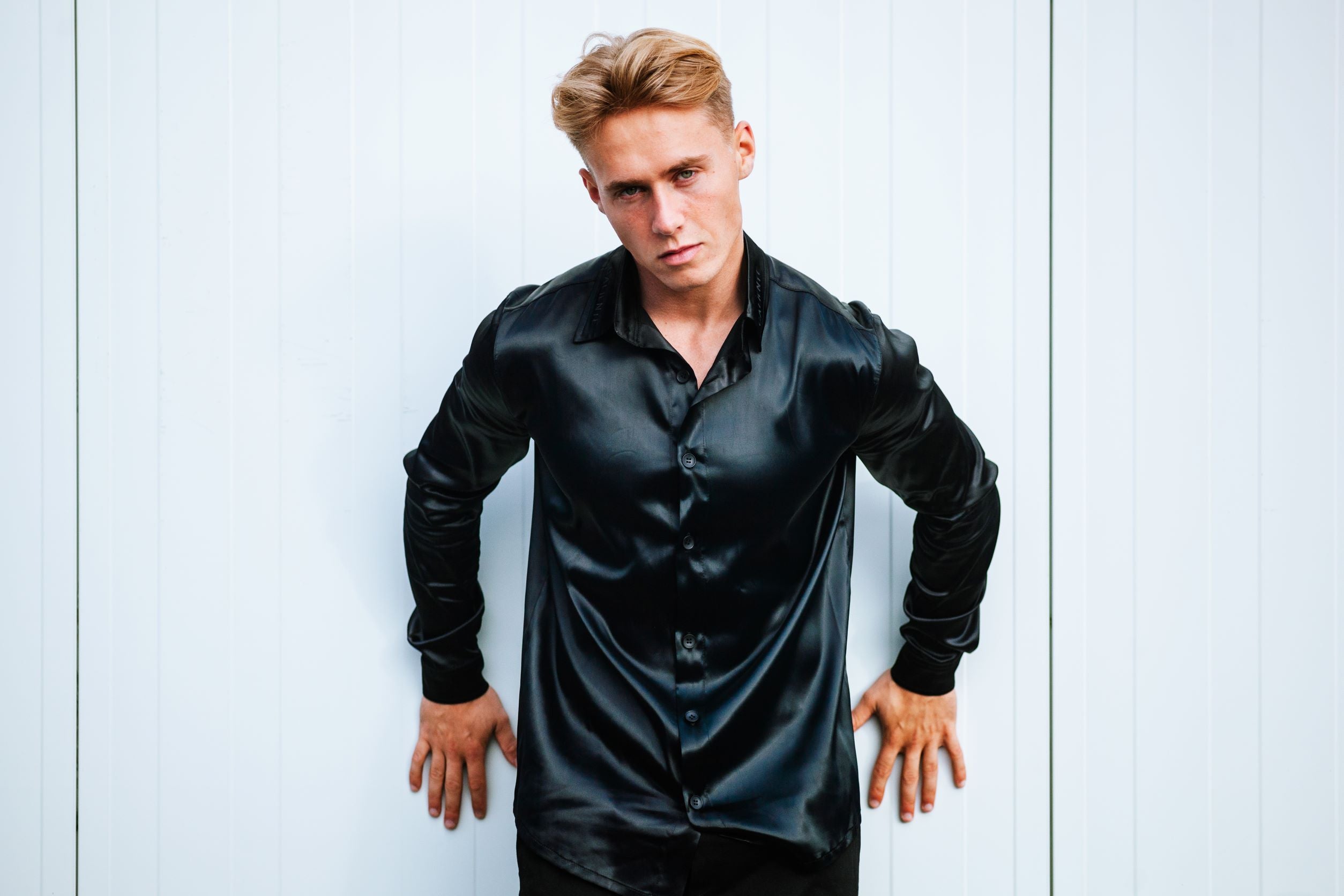 Satin shirt with stretch