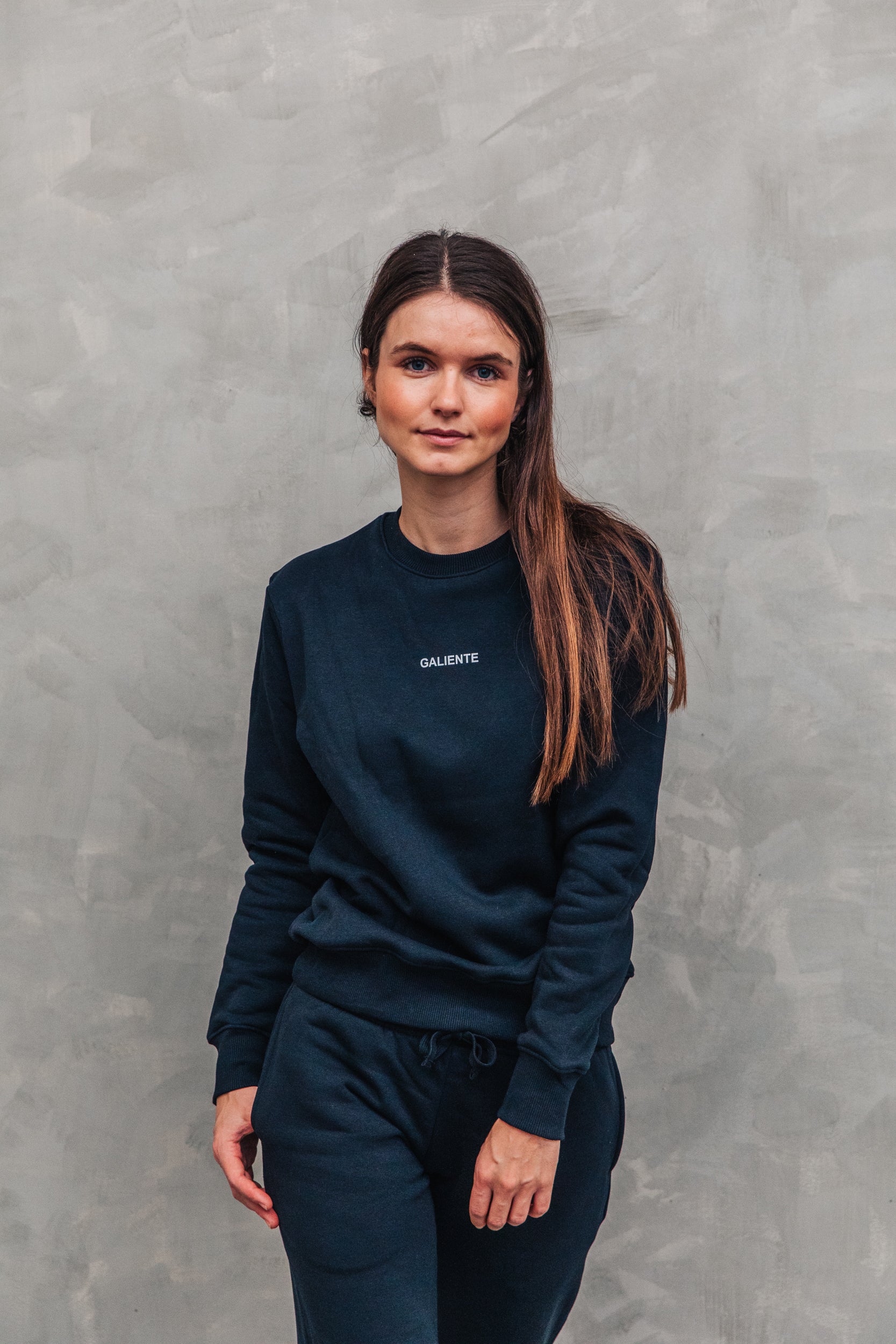 Black sweatshirt