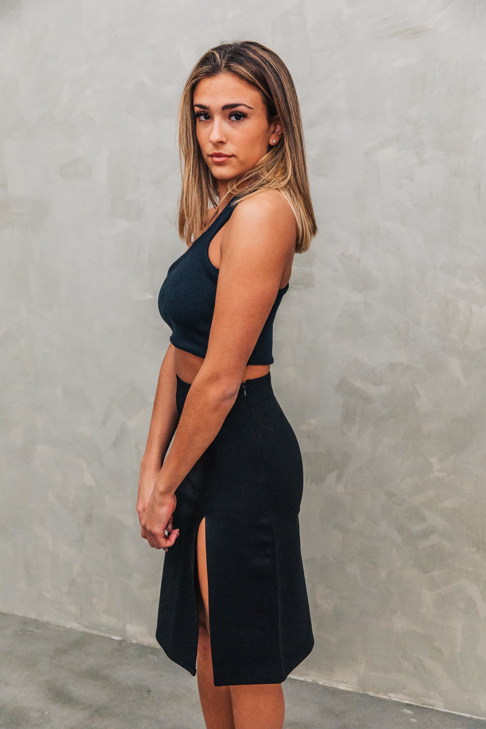 جيبة سودة بفتحة